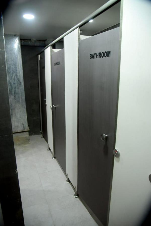 Hostel Charyana Lady Dorms Ahmedabad Exterior foto