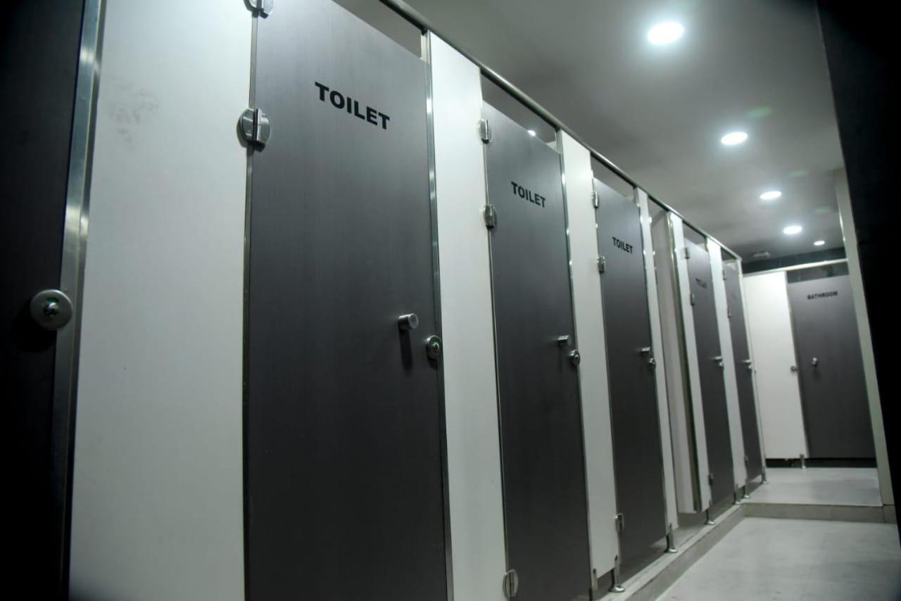 Hostel Charyana Lady Dorms Ahmedabad Exterior foto